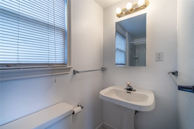 3038 Austin St, Corpus Christi, TX 78404