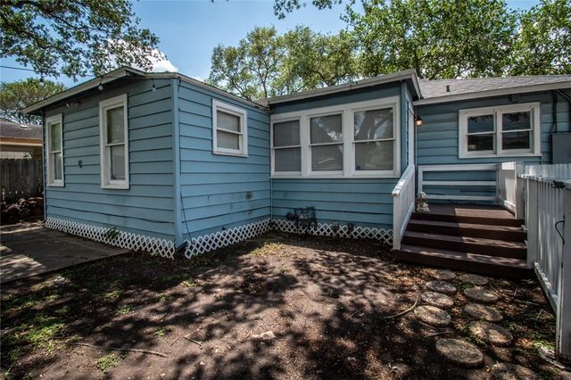 3038 Austin St, Corpus Christi, TX 78404