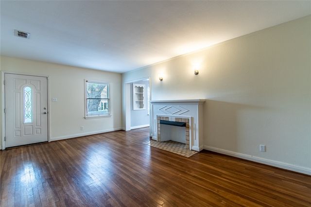 3038 Austin St, Corpus Christi, TX 78404