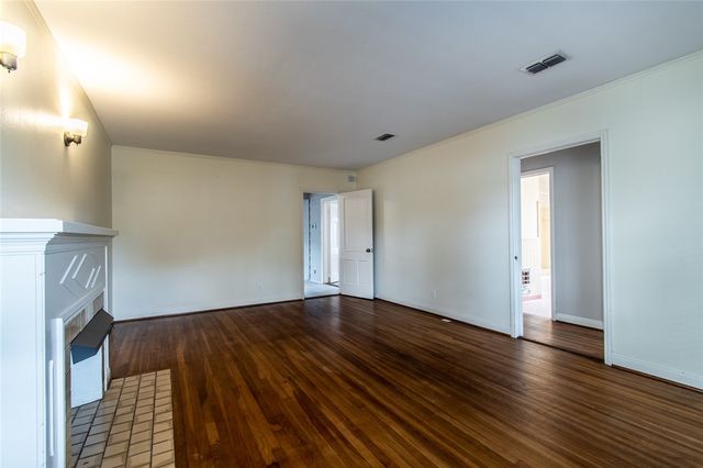 3038 Austin St, Corpus Christi, TX 78404