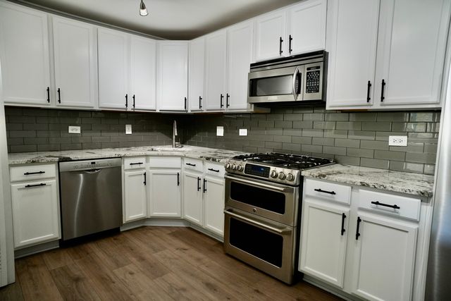 300 Opatrny Drive 130, Fox River Grove, IL 60021