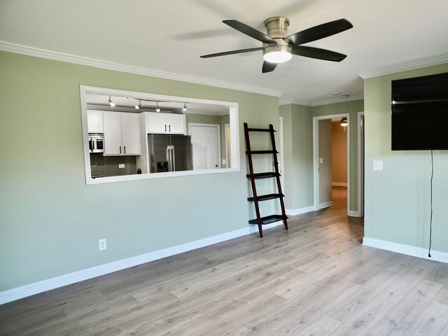 300 Opatrny Drive 130, Fox River Grove, IL 60021