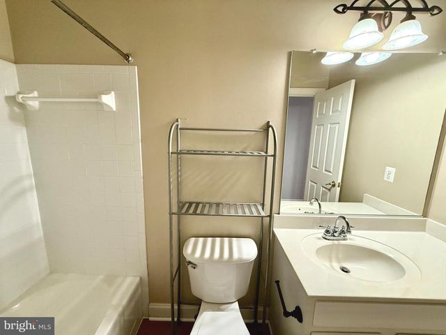 6866 WITTON CIR, Gainesville, VA 20155