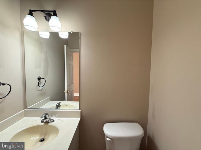 6866 WITTON CIR, Gainesville, VA 20155