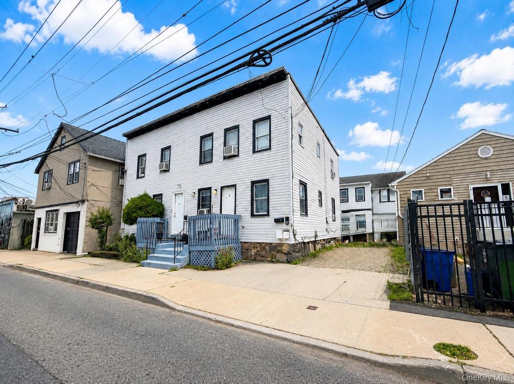 124 Center Avenue, Mamaroneck, NY 10543 — exterior