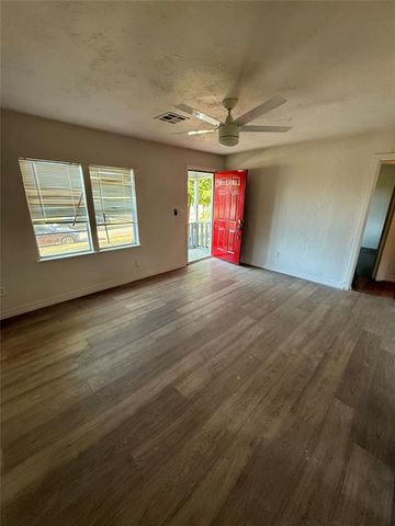 1330 NW 100th Street, Oklahoma City, OK 73114