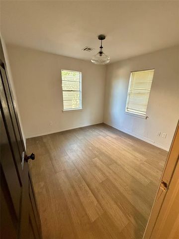 1330 NW 100th Street, Oklahoma City, OK 73114