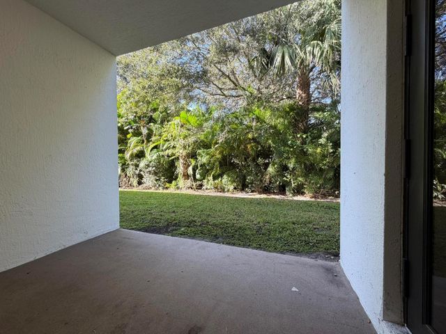 329 Bella Sol Way, West Palm Beach, FL 33406