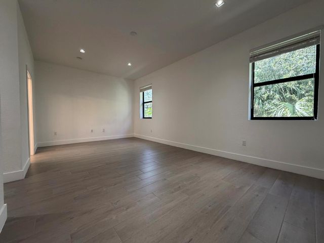 329 Bella Sol Way, West Palm Beach, FL 33406