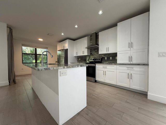 329 Bella Sol Way, West Palm Beach, FL 33406