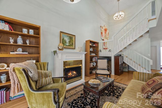 102 Crowfields Drive, Asheville, NC 28803