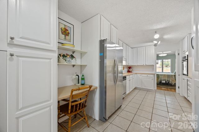 102 Crowfields Drive, Asheville, NC 28803