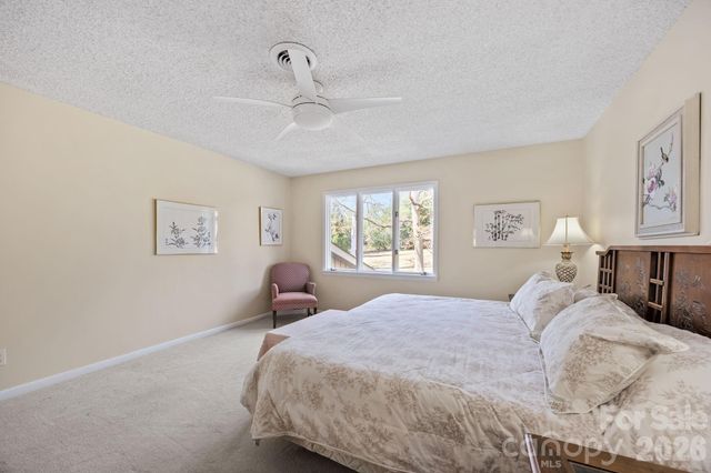 102 Crowfields Drive, Asheville, NC 28803