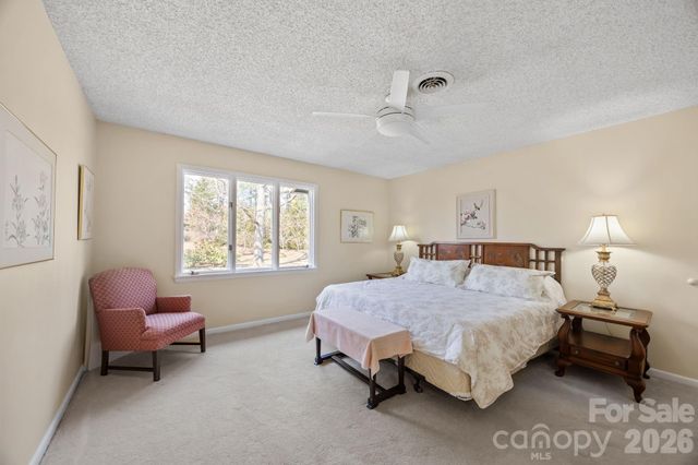 102 Crowfields Drive, Asheville, NC 28803