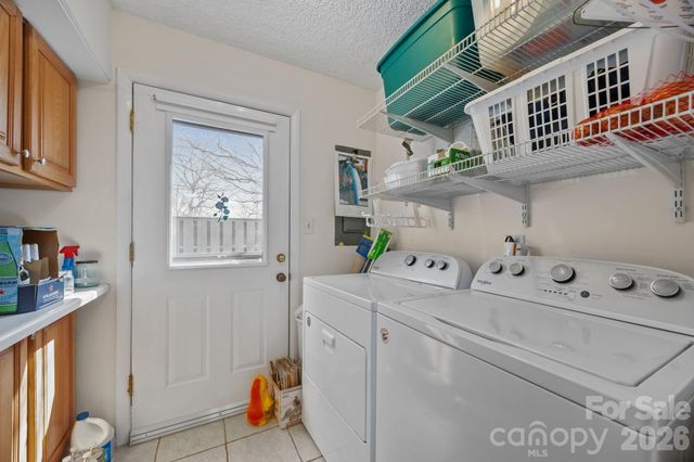 102 Crowfields Drive, Asheville, NC 28803