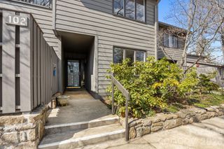 102 Crowfields Drive, Asheville, NC 28803
