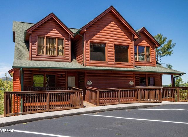 460 Big Bear Way, Pigeon Forge, TN 37863