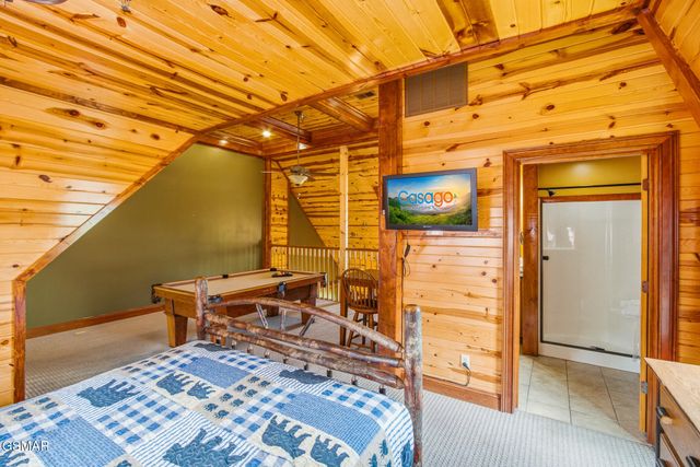 460 Big Bear Way, Pigeon Forge, TN 37863