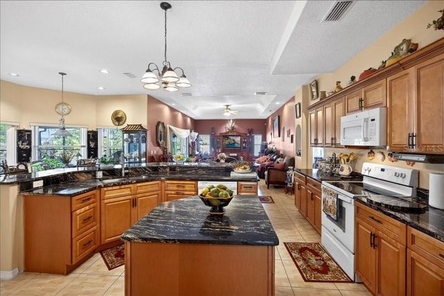 52 UPSHIRE PATH, Palm Coast, FL 32164