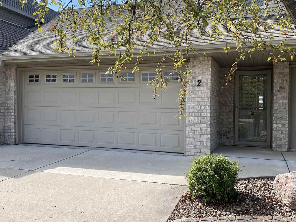 1689 W MAIN CIRCLE #2, De Pere, WI 54115