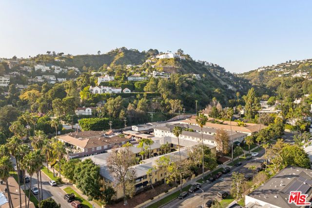 1615 N Laurel Avenue 202, Los Angeles, CA 90046