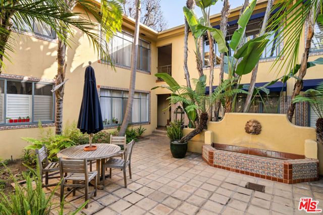 1615 N Laurel Avenue 202, Los Angeles, CA 90046