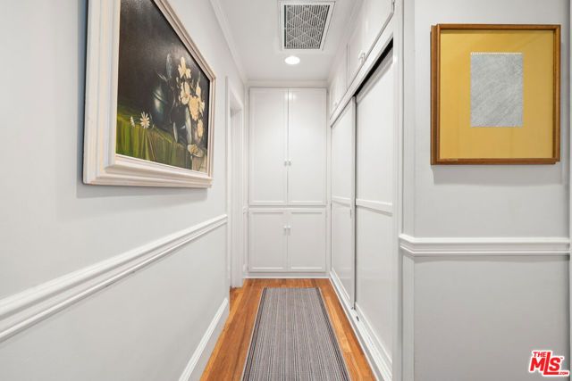 1615 N Laurel Avenue 202, Los Angeles, CA 90046