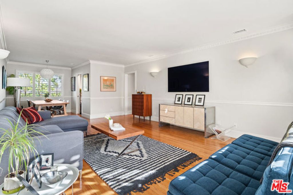 1615 N Laurel Avenue 202, Los Angeles, CA 90046