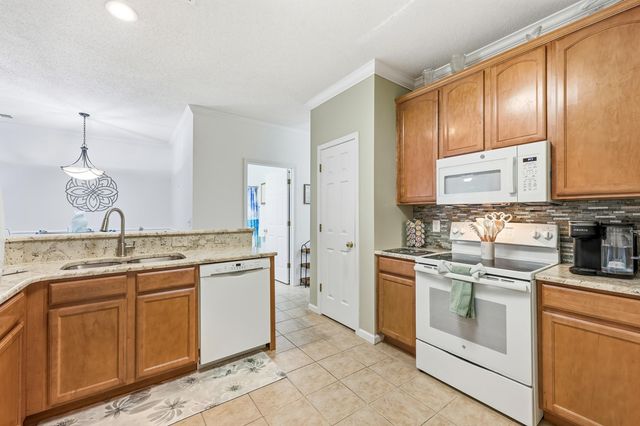 5870 Longwood Dr Unit 203, Murrells Inlet, SC 29576