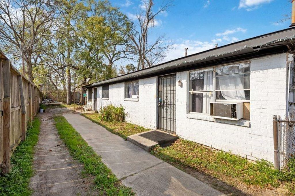 8119 Bertwood Street, Houston, TX 77016