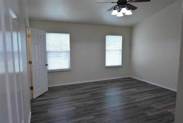 1303 Horseshoe Ranch DR, Leander, TX 78641