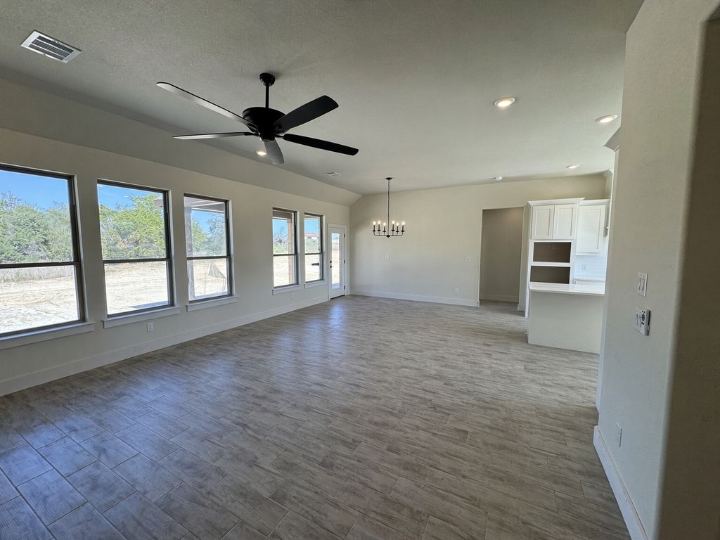 1094 Colt Road, Springtown, TX 76082 — photo 2