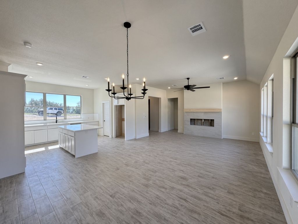 1094 Colt Road, Springtown, TX 76082 — photo 5