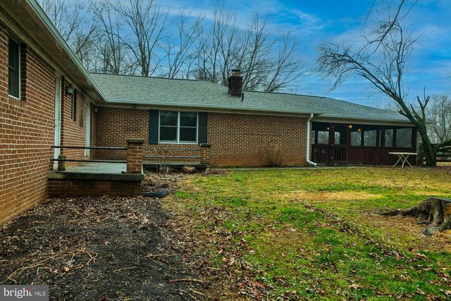 35 GRANT RD, Charles Town, WV 25414
