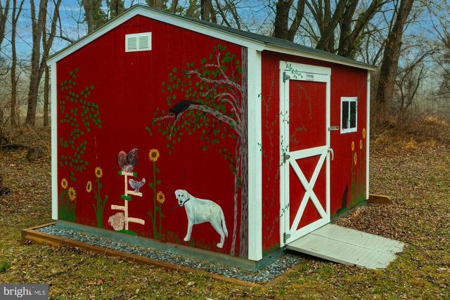 35 GRANT RD, Charles Town, WV 25414