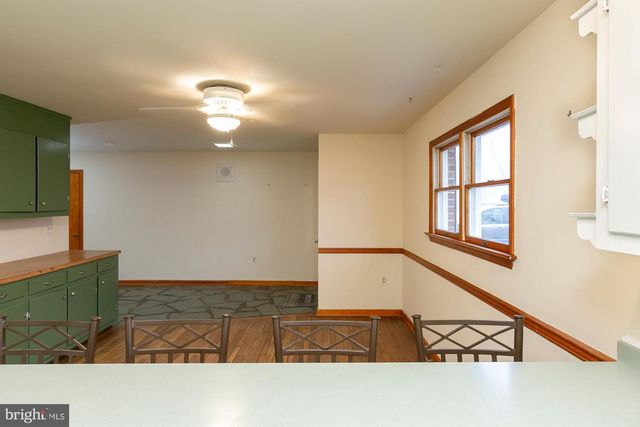 35 GRANT RD, Charles Town, WV 25414