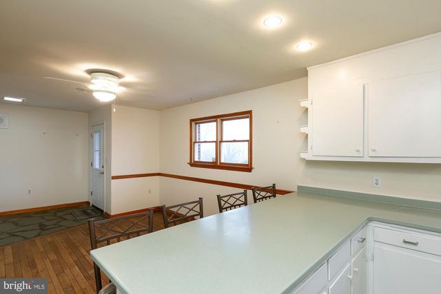 35 GRANT RD, Charles Town, WV 25414