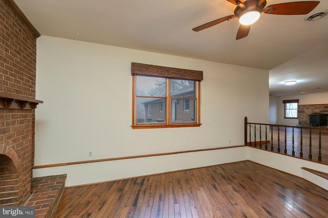 35 GRANT RD, Charles Town, WV 25414