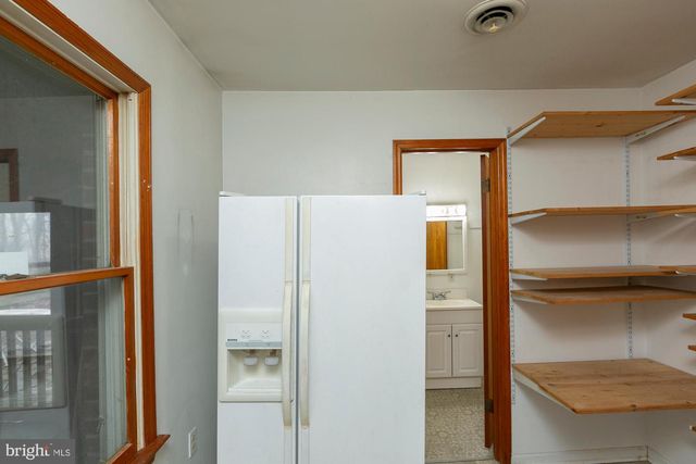 35 GRANT RD, Charles Town, WV 25414