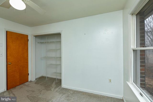 35 GRANT RD, Charles Town, WV 25414