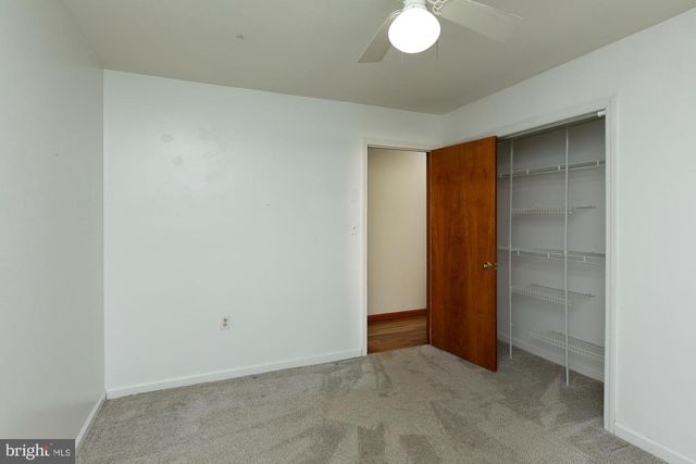 35 GRANT RD, Charles Town, WV 25414