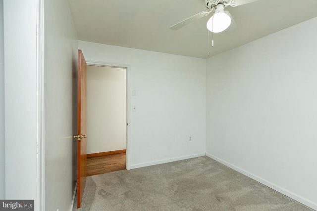 35 GRANT RD, Charles Town, WV 25414