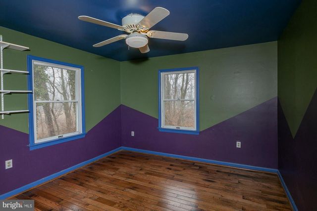 35 GRANT RD, Charles Town, WV 25414