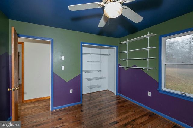 35 GRANT RD, Charles Town, WV 25414