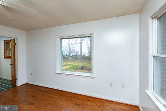 35 GRANT RD, Charles Town, WV 25414