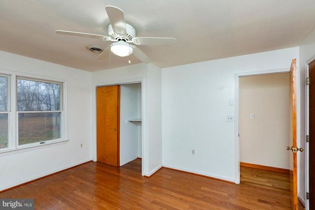 35 GRANT RD, Charles Town, WV 25414