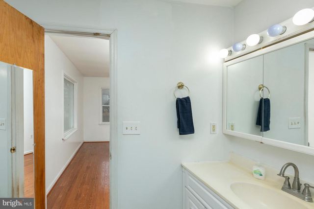 35 GRANT RD, Charles Town, WV 25414