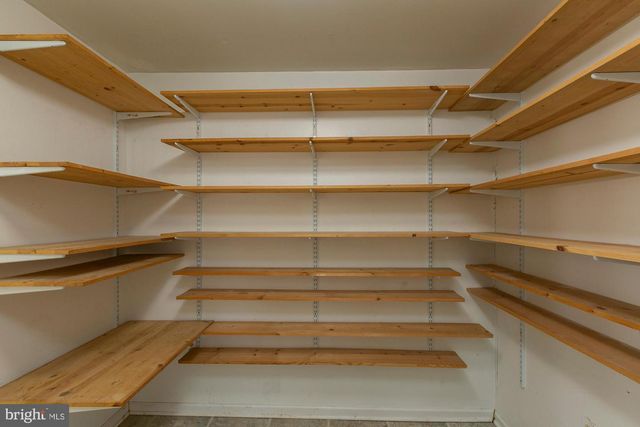 35 GRANT RD, Charles Town, WV 25414