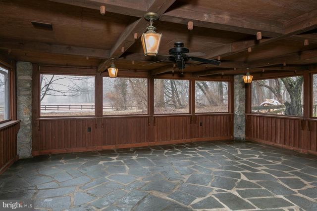 35 GRANT RD, Charles Town, WV 25414