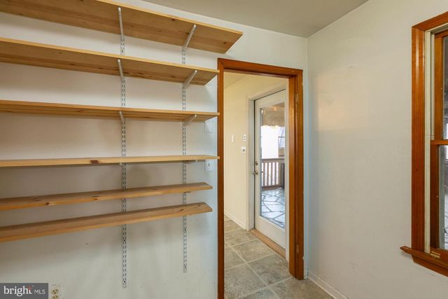 35 GRANT RD, Charles Town, WV 25414